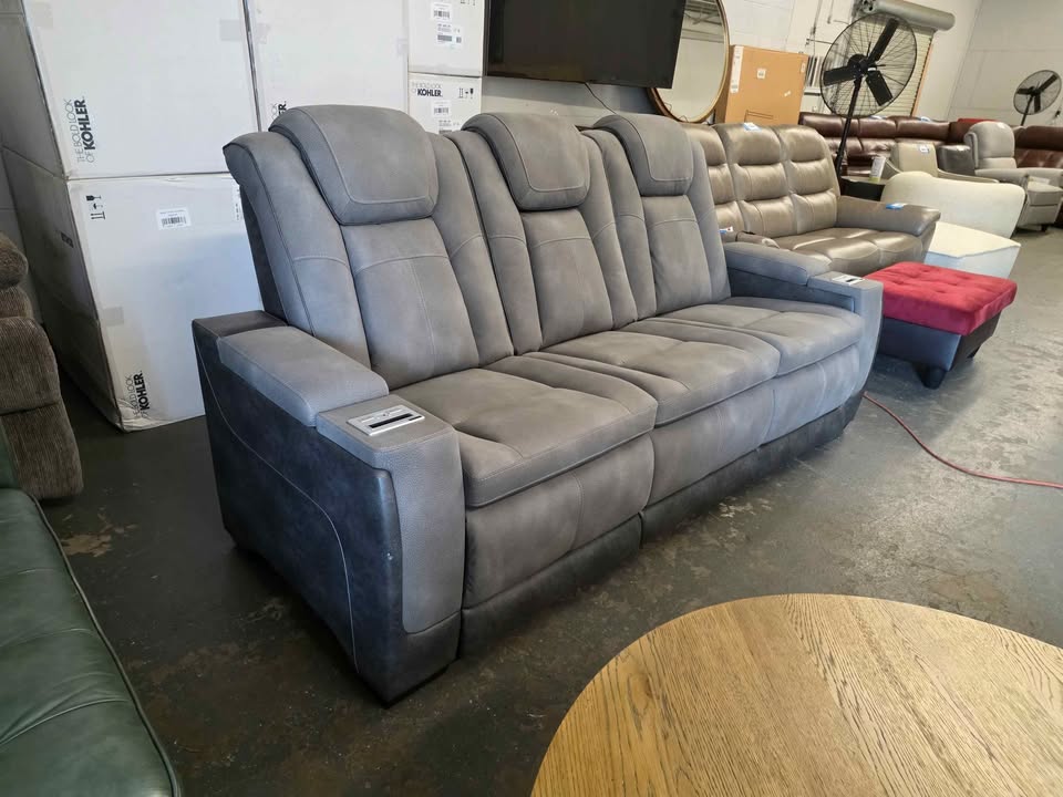 Next-Gen DuraPella Performance Fabric Dual Power Reclining Sofa - Image 8