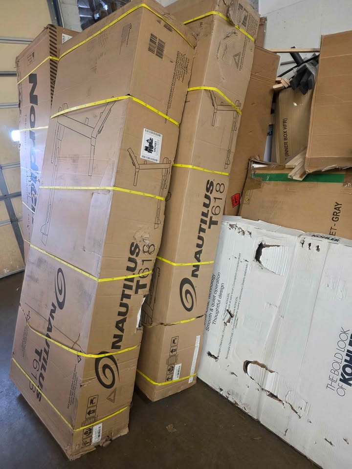 Nautilus T618 Treadmill Black - Image 3