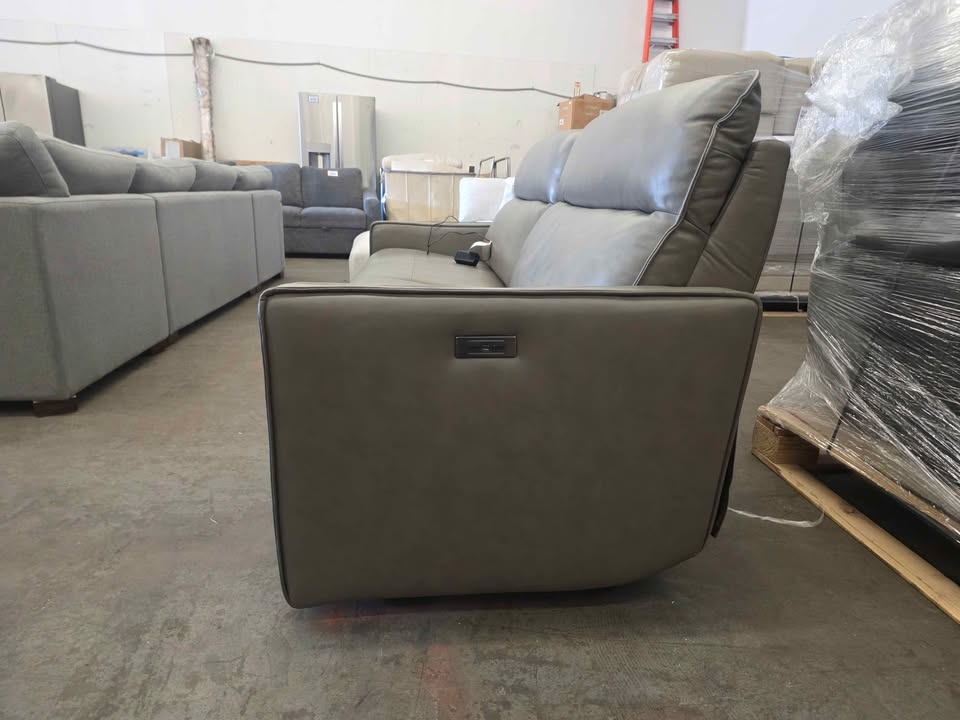 Henredon Keira Leather Zero-gravity Reclining Sofa - Image 7