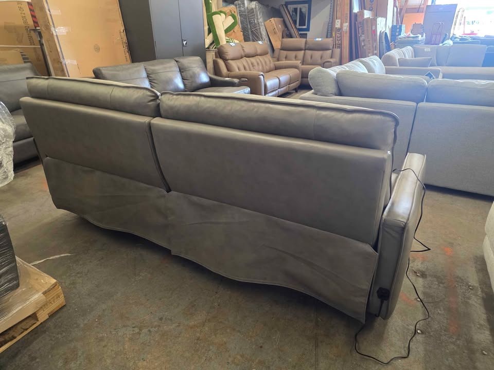 Henredon Keira Leather Zero-gravity Reclining Sofa - Image 8