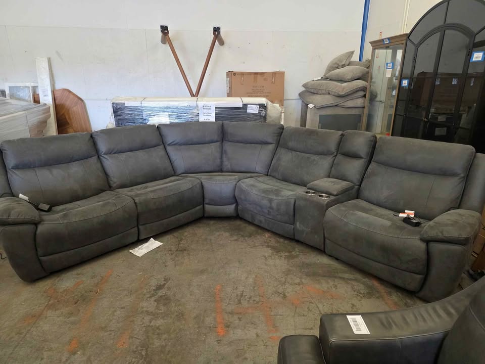 Zakary 6-piece Fabric Power Reclining Sectional With Power Headrests - Image 7