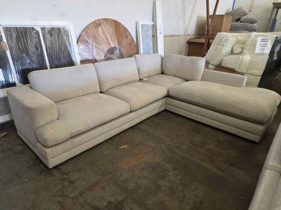 Derry Fabric Sectional - Image 2