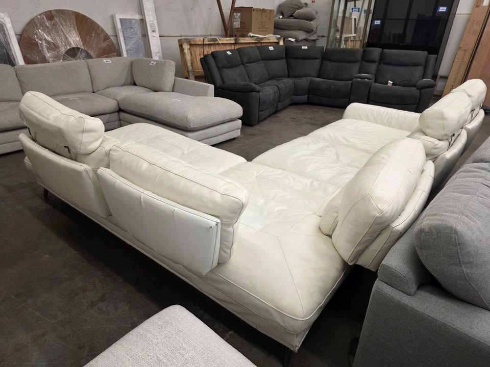 Cline 2-piece Leather Push Back Sectional ( Retails $3500 ) - Image 7