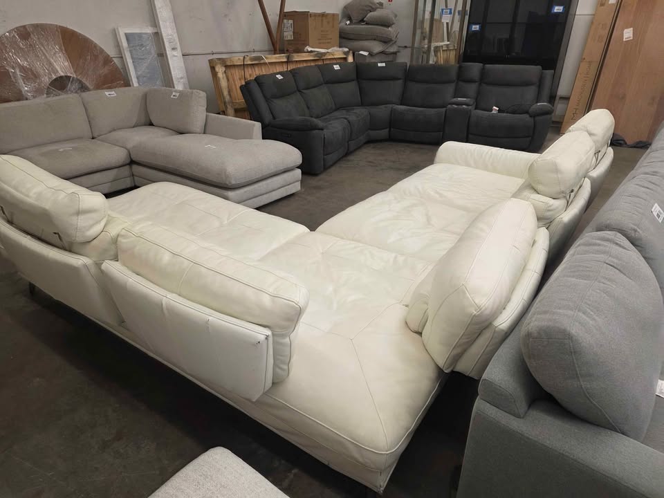 Cline 2-piece Leather Push Back Sectional ( Retails $3500 ) - Image 8