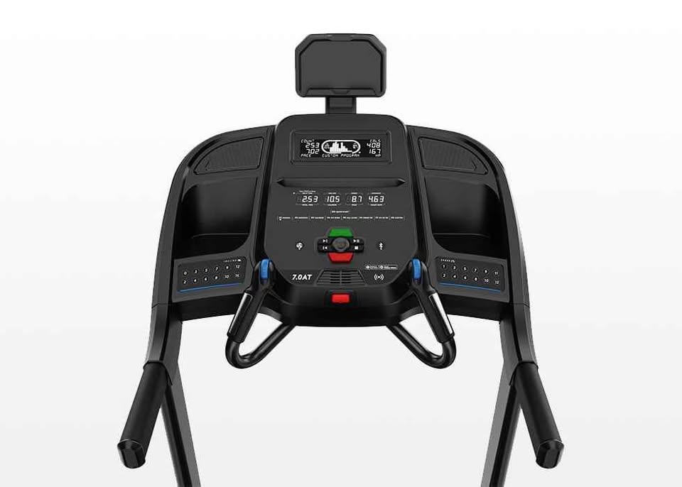 Horizon 7.0 AT Treadmill - Image 2