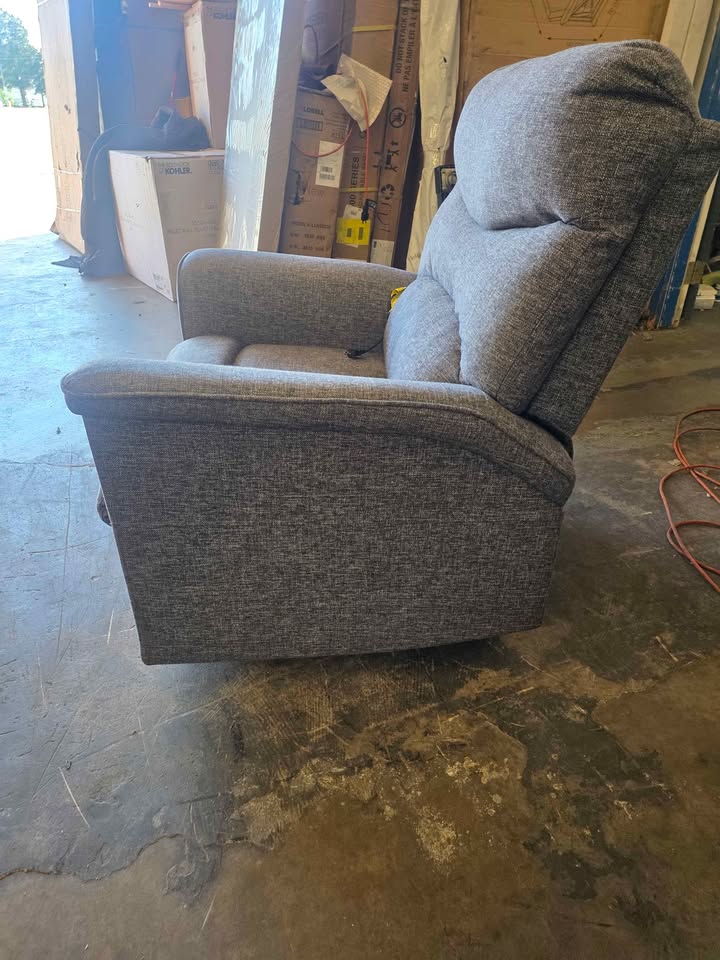 Thomas Fabric Lift Chair - Image 10