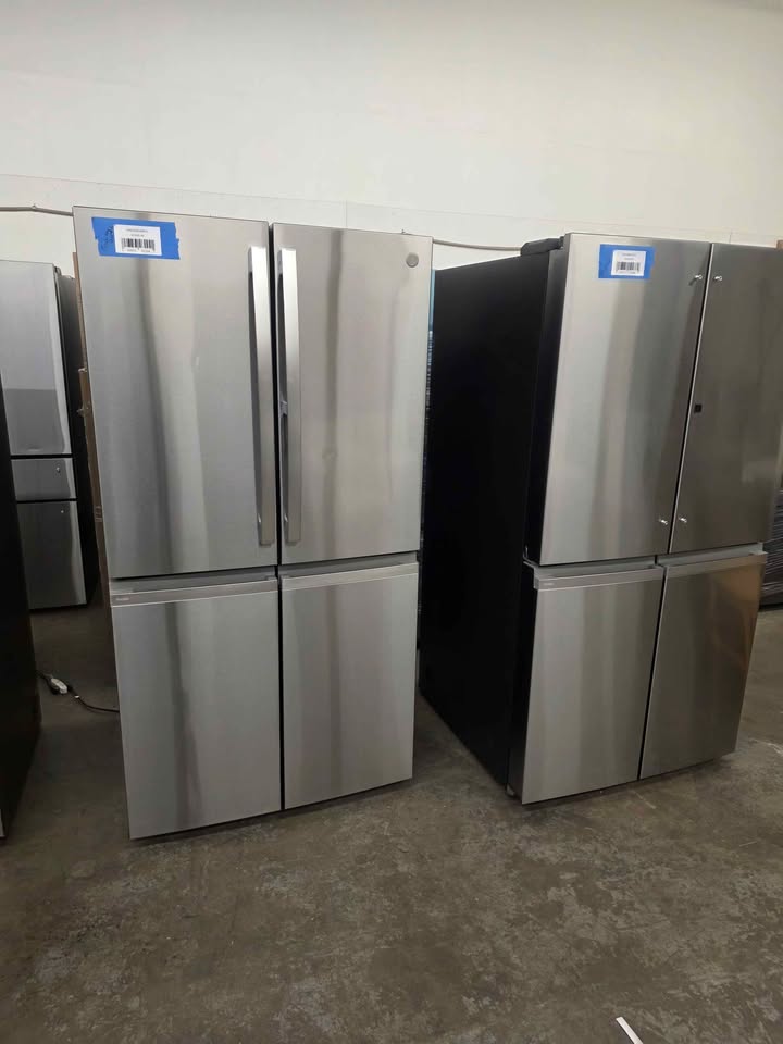 GE Profile 22.9 cu. ft. Counter-Depth Quad-Door Refrigerator with Dual-Dispense AutoFill Pitcher - Image 6