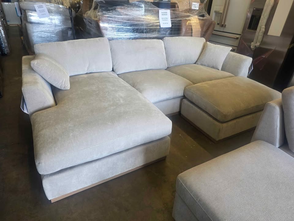 Henredon Caley Reversible Sofa Chaise with Ottoman - Image 9