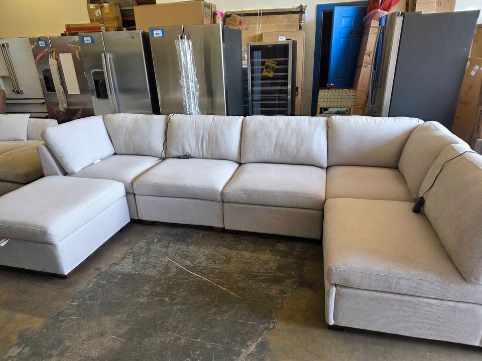 Thomasville Rockford 6-piece Fabric Modular Sectional - Image 7