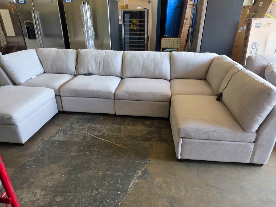 Thomasville Rockford 6-piece Fabric Modular Sectional - Image 10