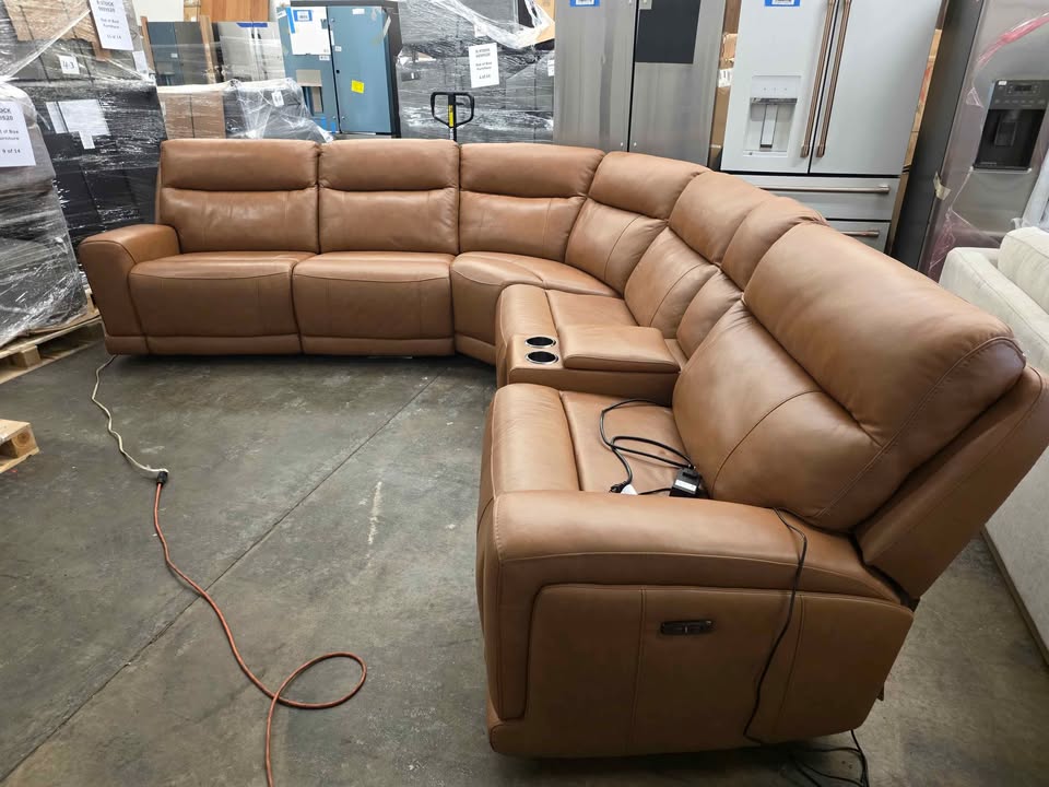 Lauretta 6-piece Leather Power Reclining Sectional with Power Headrests - Image 5