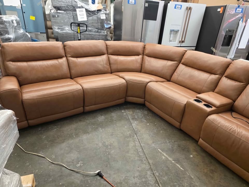 Lauretta 6-piece Leather Power Reclining Sectional with Power Headrests - Image 8