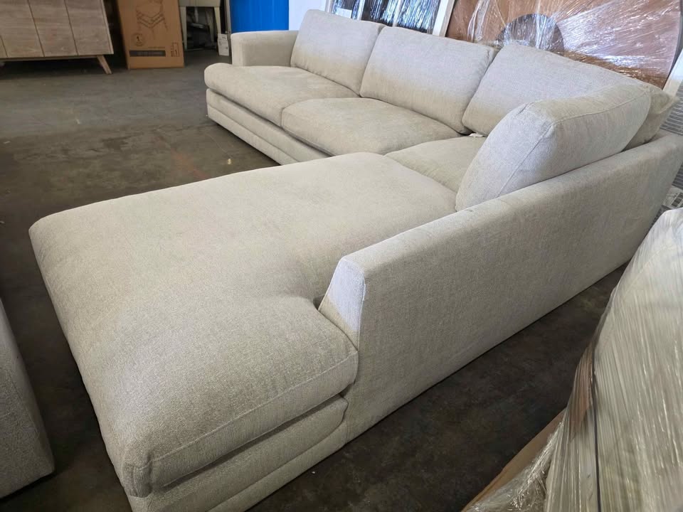 Derry Fabric Sectional - Image 6
