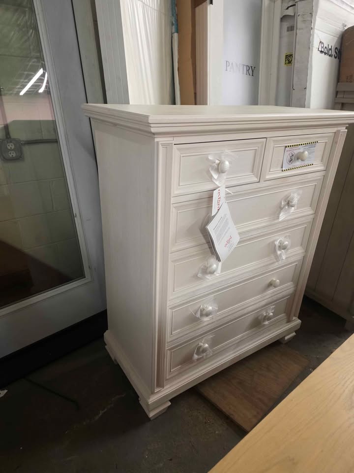 Liberty Furniture Cottage View 6-Drawer Chest - Image 7