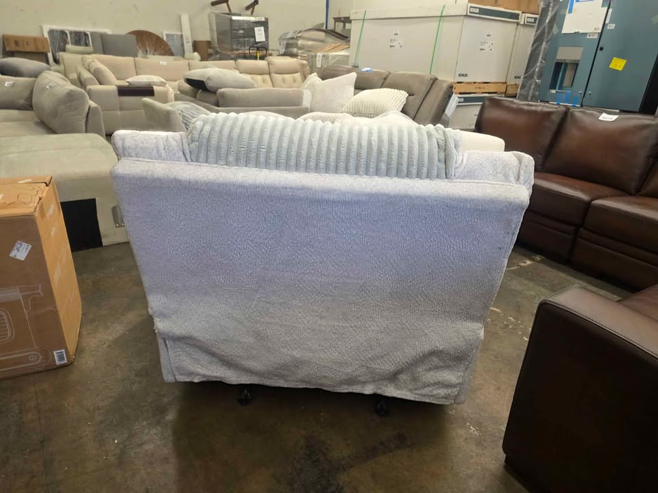 Top Tier Oversized Manual Rocker Recliner - Image 9