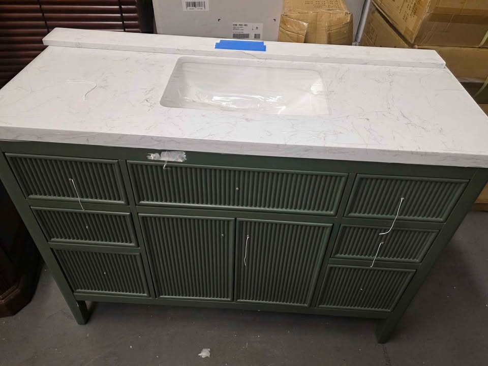 Plywood Construction 48-in Green Freestanding Single Sink Bathroom Vanity with Engineered Marble Top - Image 10