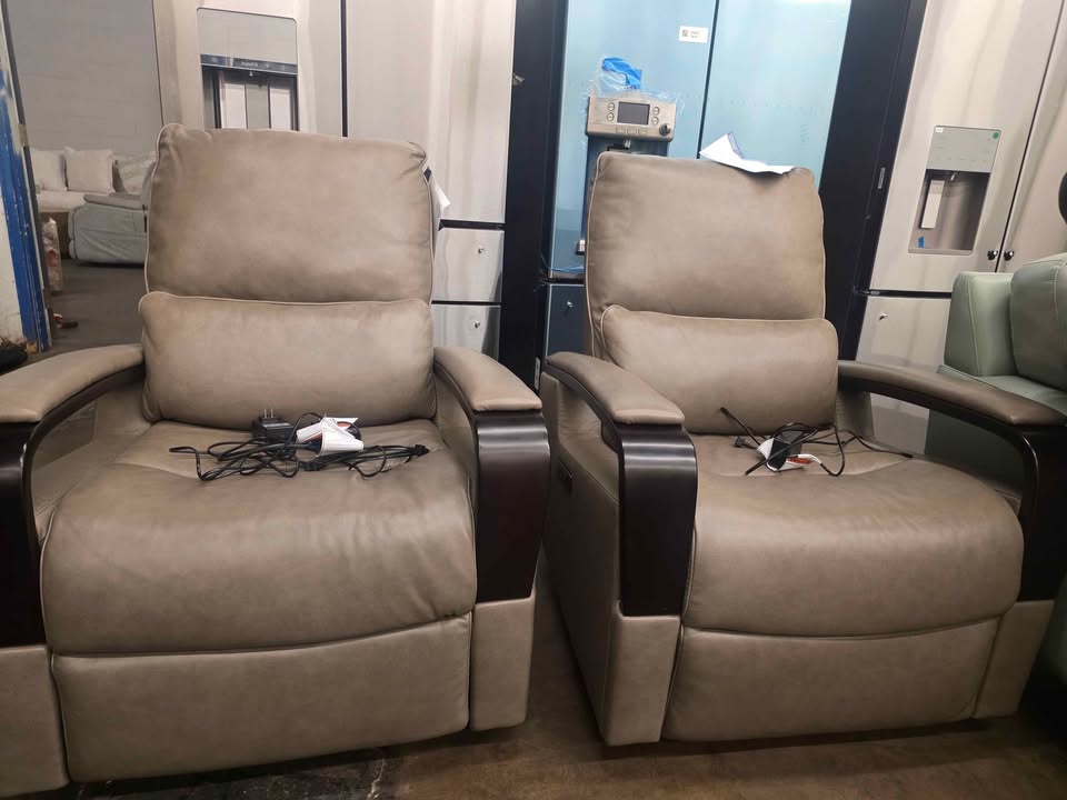Shayne Leather Power Recliner with Power Headrest ( Taupe ) - Image 7