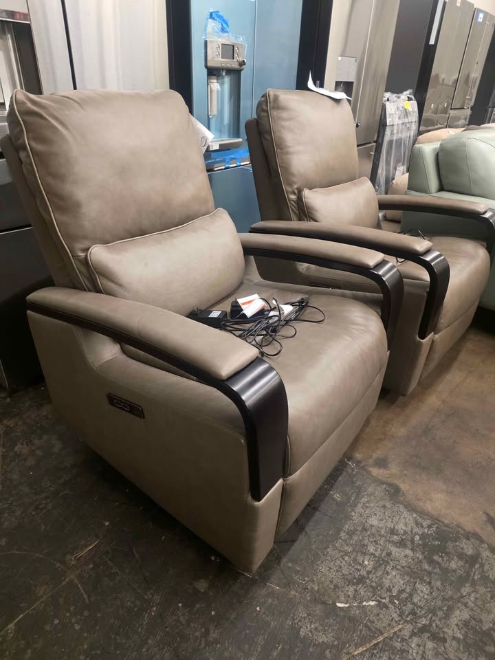 Shayne Leather Power Recliner with Power Headrest ( Taupe ) - Image 8