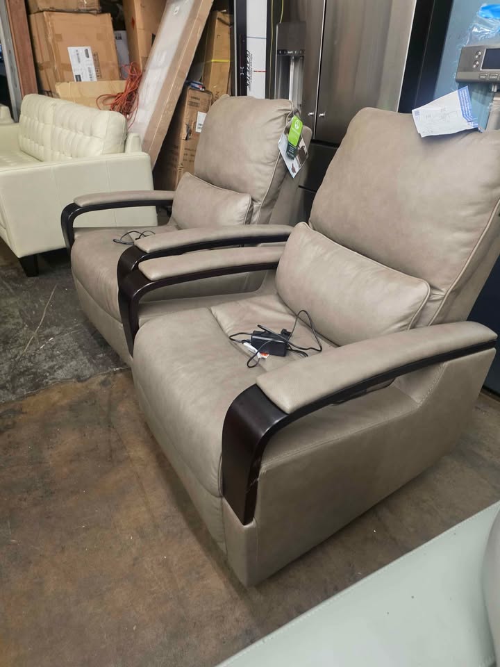Shayne Leather Power Recliner with Power Headrest ( Taupe ) - Image 9