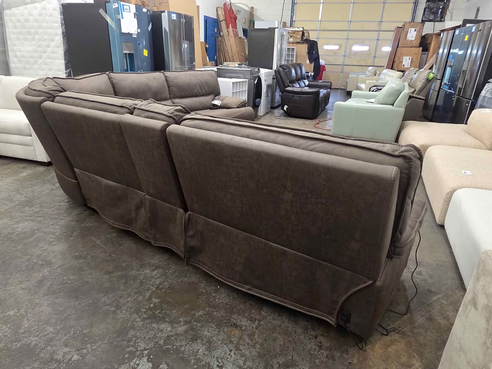 Brower Fabric Power Reclining Sectional with Power Headrests - Image 8