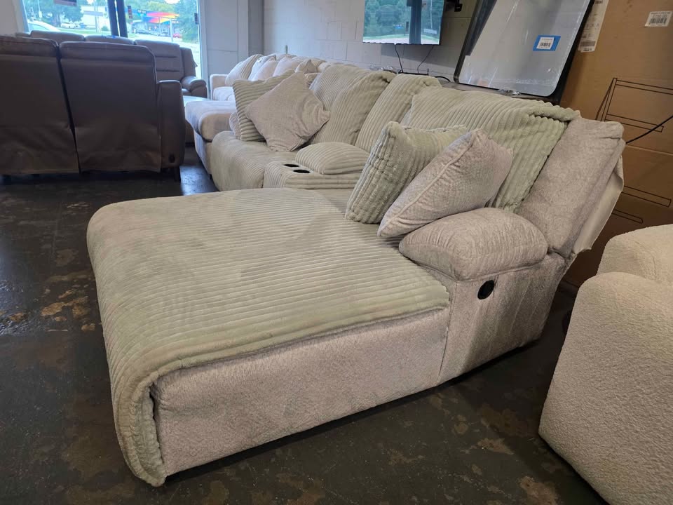 Top Tier 3-Piece Manual Reclining Modular Sectional with Chaise and Console - Image 7