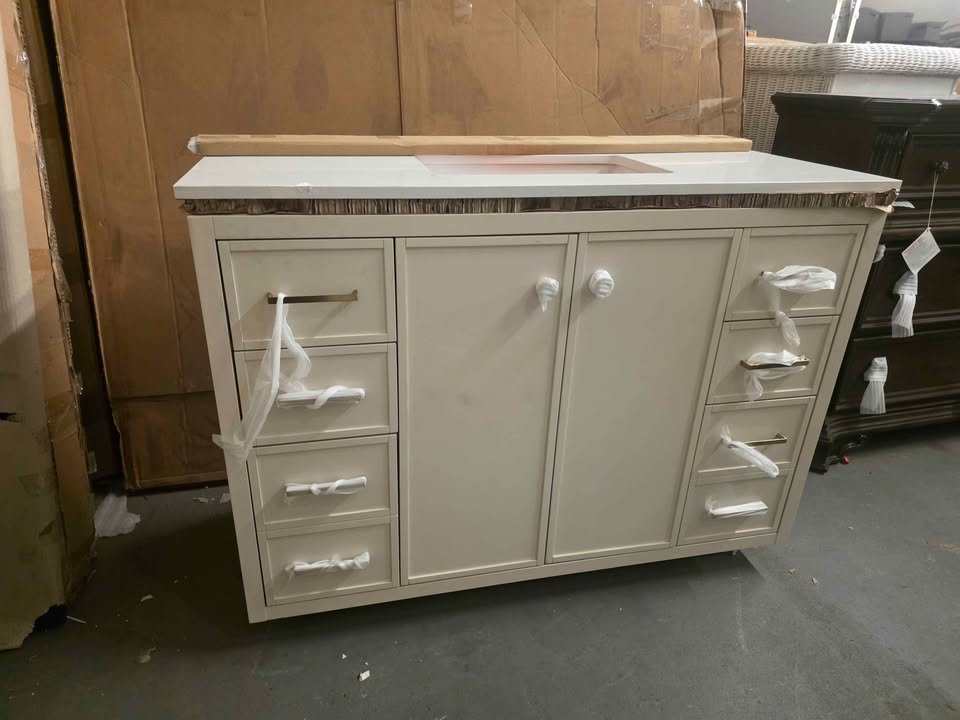Stanfield 48in Beige Single Sink Bathroom Vanity ( Cracked Top in Pictures ) - Image 6