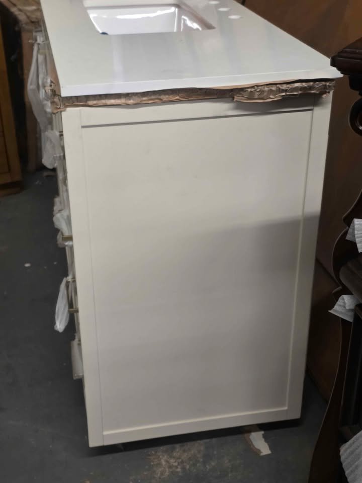 Stanfield 48in Beige Single Sink Bathroom Vanity ( Cracked Top in Pictures ) - Image 8