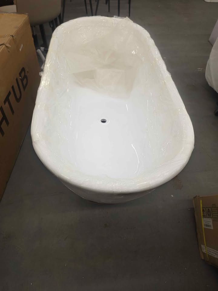 67" .X 31.5" Acrylic FlatBottom Double Ended Soaking Bathtub in White with Overflow Drain - Image 10