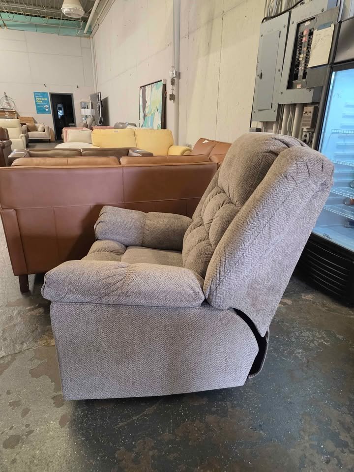 Kegler Manual Rocker Recliner ( Briar ) - Image 8