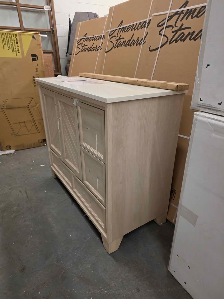 CRAFT + MAIN Ashlow 42" Free Standing Single Basin Vanity Set with Engineered Stone Vanity Top - Image 9