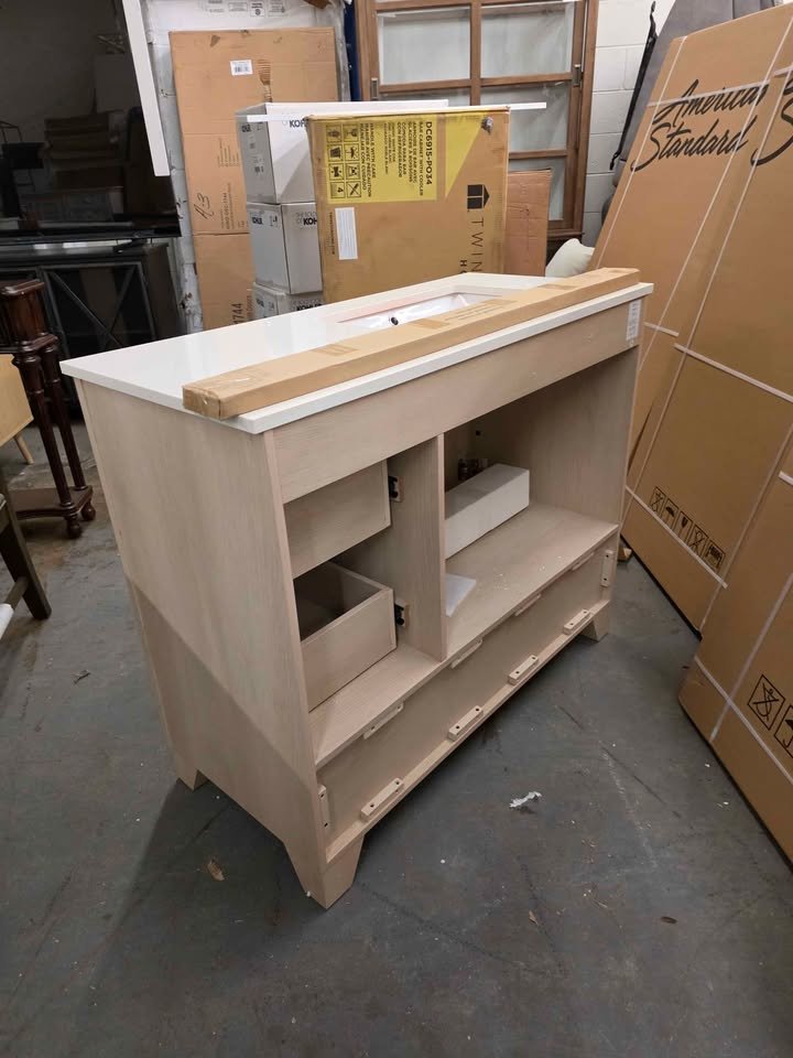 CRAFT + MAIN Ashlow 42" Free Standing Single Basin Vanity Set with Engineered Stone Vanity Top - Image 10