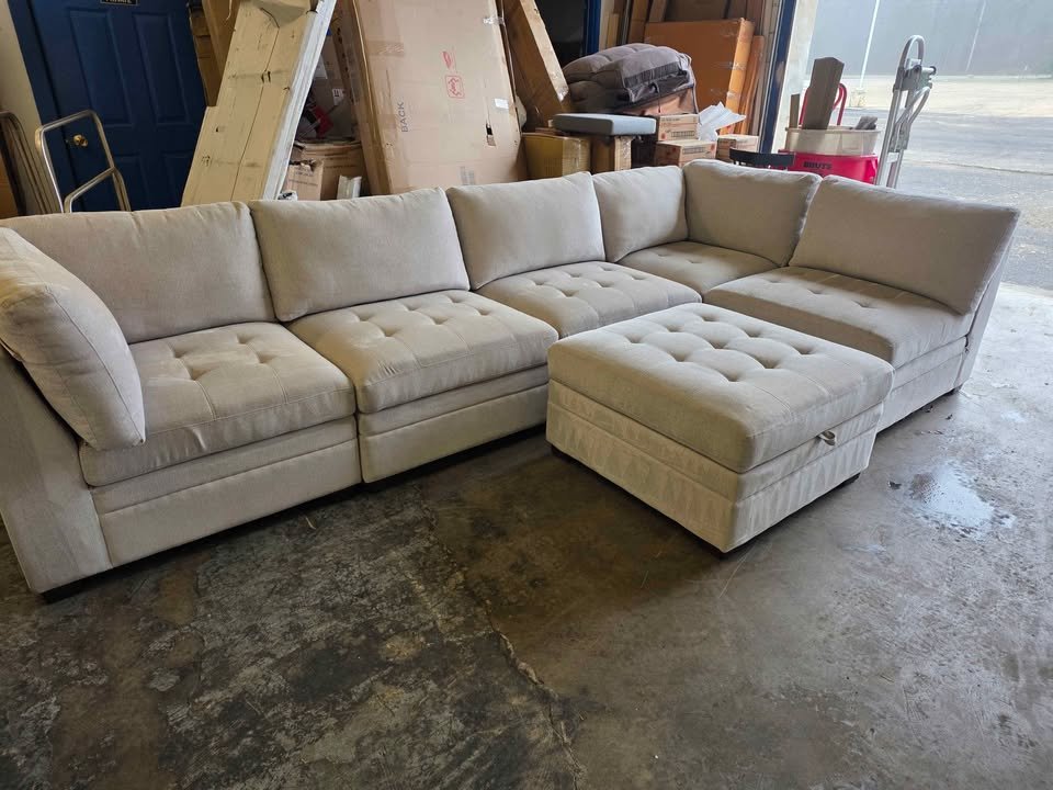 Thomasville Tisdale Modular Sectional 6-piece Beige with Storage Ottoman - Image 8
