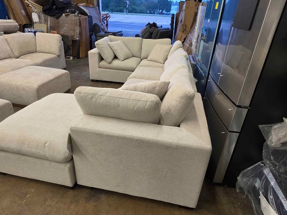 Thomasville Lowell 6-piece Modular Sectional - Image 9