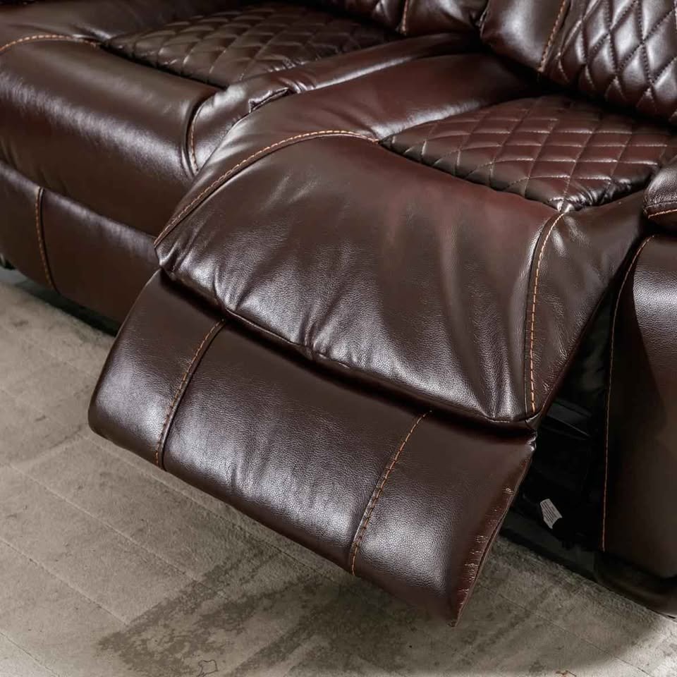 Madeira 84.6'' wide breathable leather pillow top arm power reclining sofa with diamond stitching - Image 3