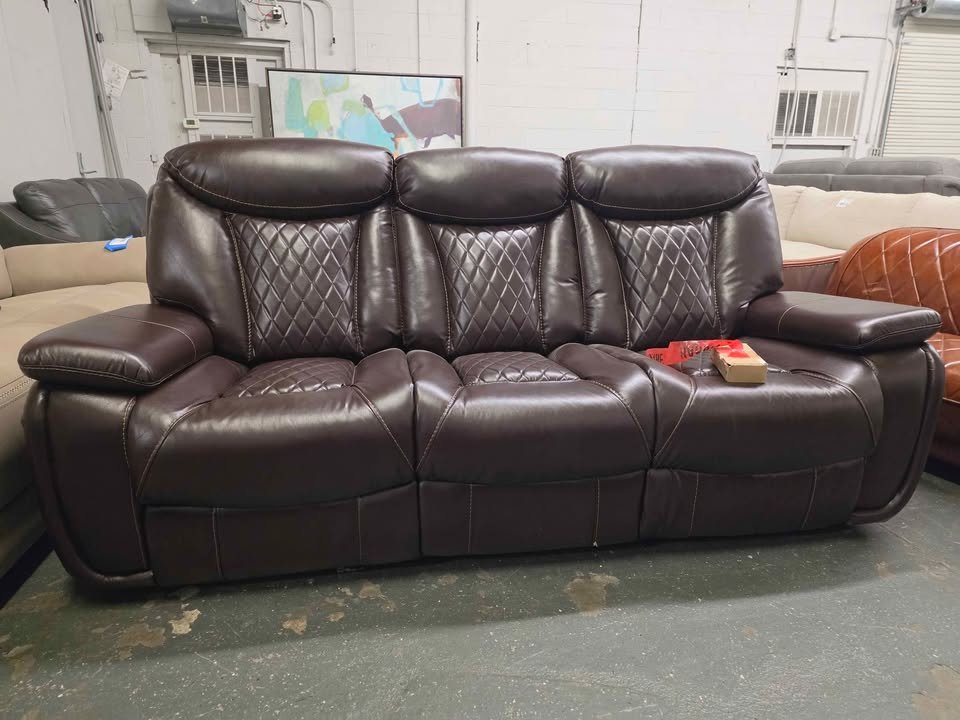 Madeira 84.6'' wide breathable leather pillow top arm power reclining sofa with diamond stitching - Image 7