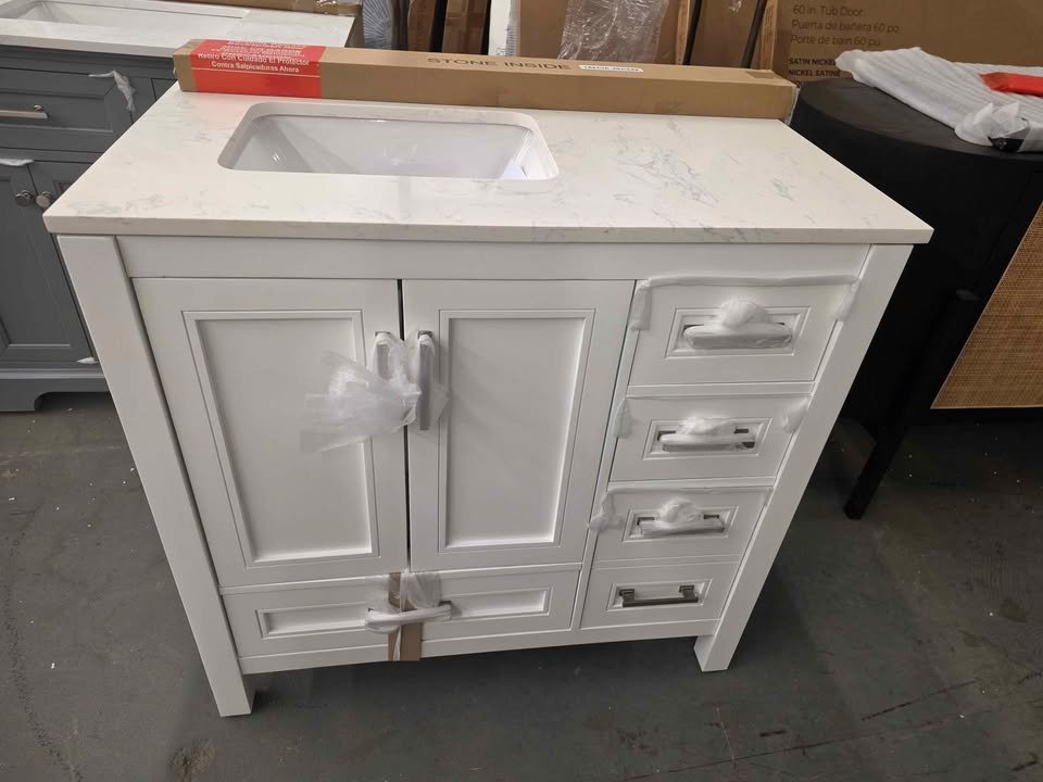 Roveland 36-in White Undermount Single Sink Bathroom Vanity with Carrara Natural Marble Top - Image 10