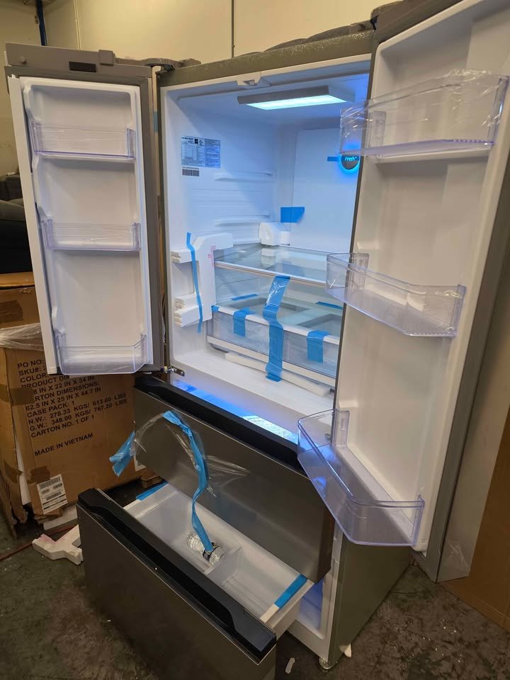 17.9 cu. ft. Countertop Depth Side-by-Side 4-French Door Refrigerator in VCM Stainless Steel Look - Image 9