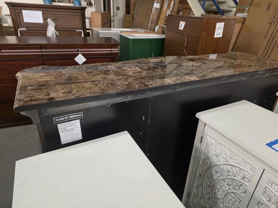 Best Master Furniture Door dresser with marble top - Image 8