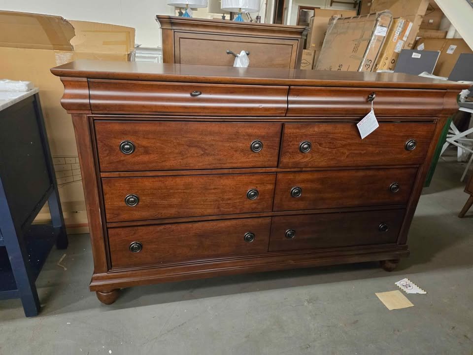 Liberty Traditions Rustic Cherry 8 Drawer Dresser - Image 7