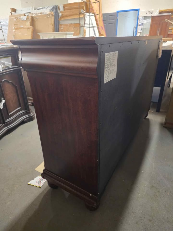 Liberty Traditions Rustic Cherry 8 Drawer Dresser - Image 10