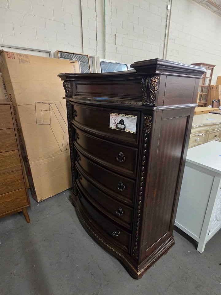 Anndrea 45 "W 5 - Drawer Dresser - Image 10
