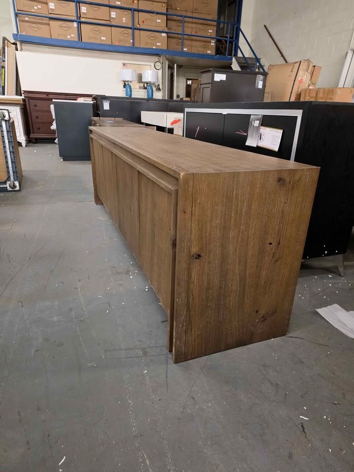 Foundry Select Chalmers Media Console ( Retails $2200.00 ) - Image 9