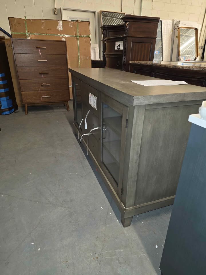 Zaedin 65" Sideboard - Image 10