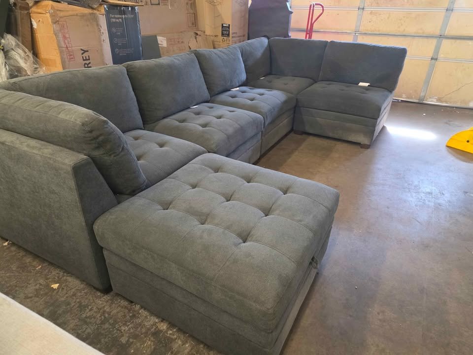 Thomasville Tisdale Modular Sectional 6-piece Dark Gray with Storage Ottoman - Image 9