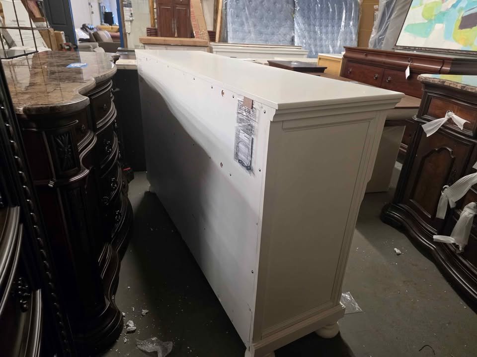 Laurelin 7 Drawer Dresser in White 1714W-5 - Image 9